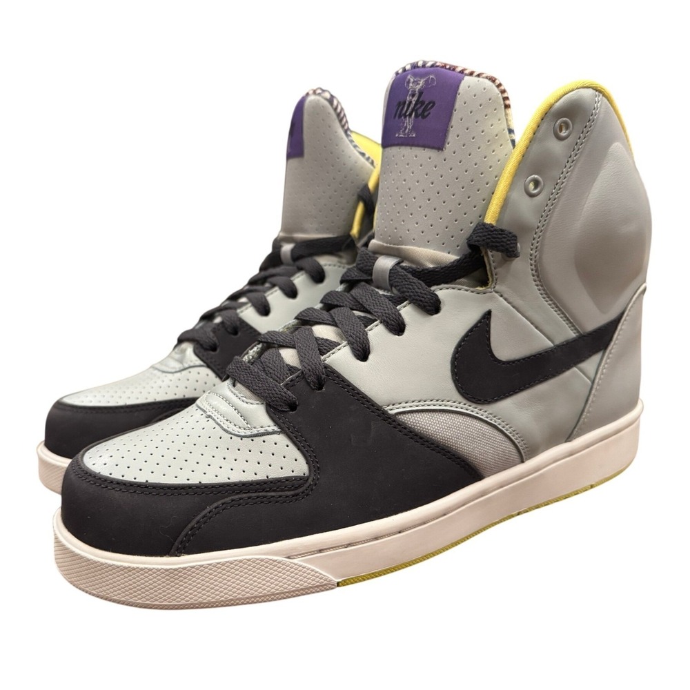 Nike RT1 High LE LE Sample 2009 Promo Pou Chen Corp Tags Men's 9 Authenticated